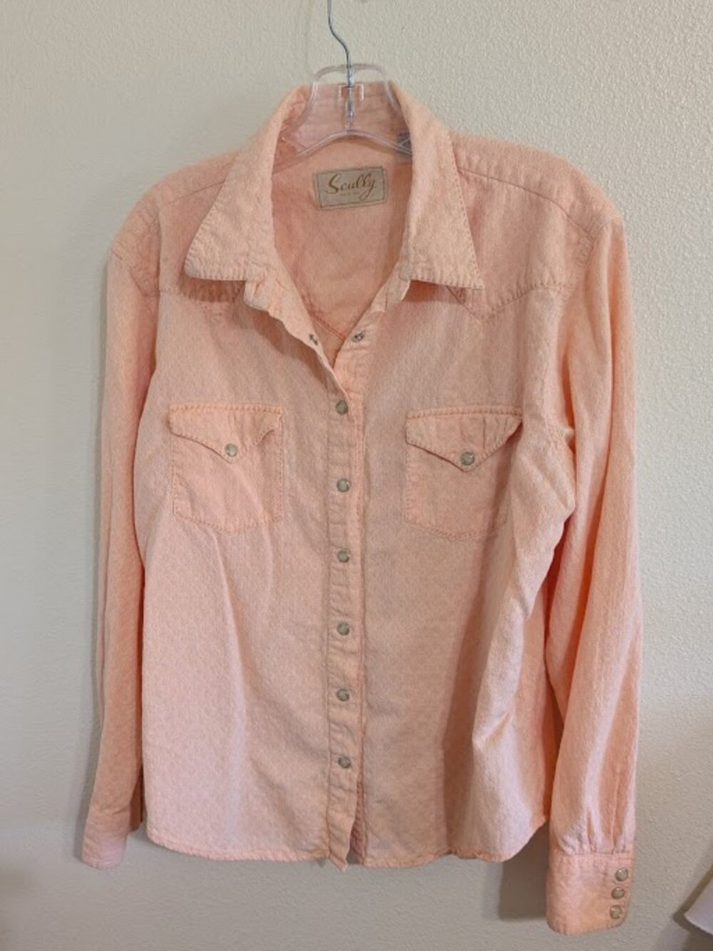 Women's Western long-sleeve pearl snap up front vintage shirt from Scully